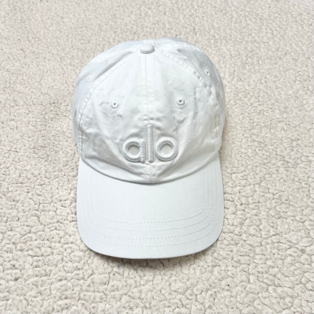 Alo Yoga Performance Off-Duty White Hat